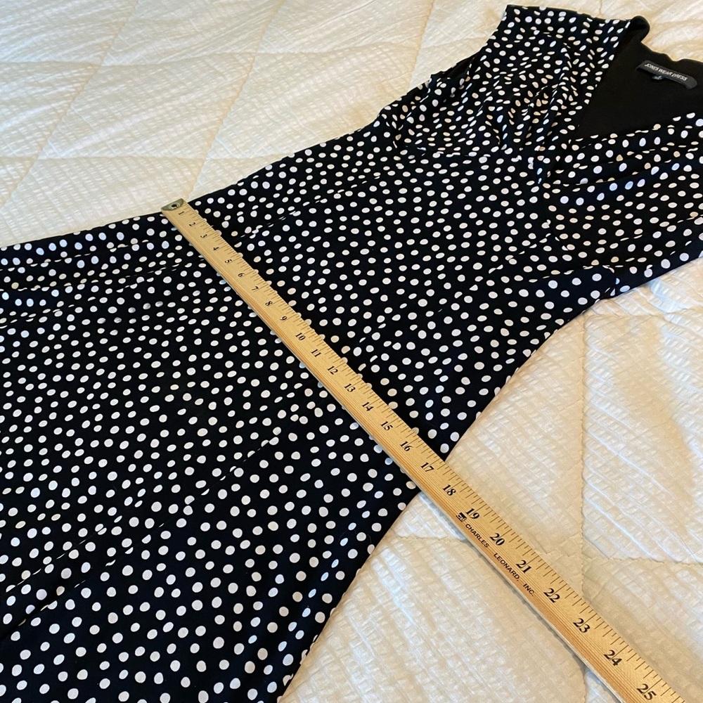 Jones Wear Dress Black & White Polka Dot Cap Sleeve Empire Waist V Neck Dress 8 - Picture 6 of 10